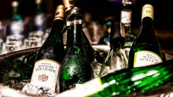 Aus einer Hochzeitsreportage auf Schloß Vollrads im Rheingau FRANK ECKGOLD | HOCHZEITSFOTOGRAF | DORTMUND